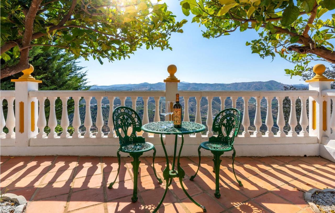 Pet Friendly In Iznate With Kitchen Casa vacanze